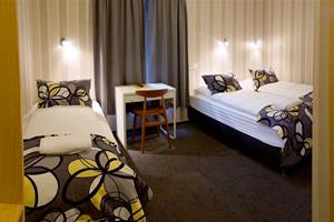 Triple room with private bathroom