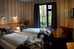 Double room with private bathroom