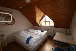 Double room with shared bathroom