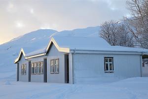 Fjögur herbergi með baði í sérhúsi 