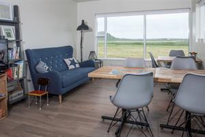 Breakfast room and seating area