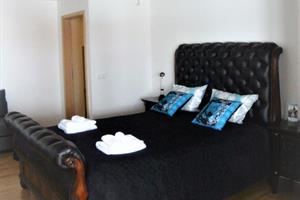 Double room with private bathroom. Sofa bed available.  