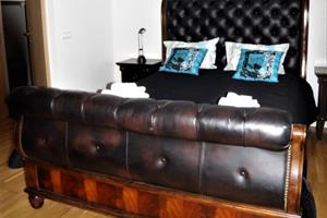 Double room with private bathroom. Sofa bed available.  
