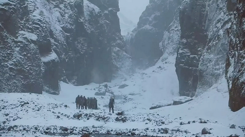 Game of Thrones - Jon Snow and Suicide squad at Stakkholtsgja Game of Thrones - Scenes at Stakkholtsgja.jpg