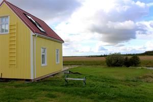Cosy unit cottages with one bedroom for two person and a loft with two single beds. Also a sleeping sofa in the living room. 