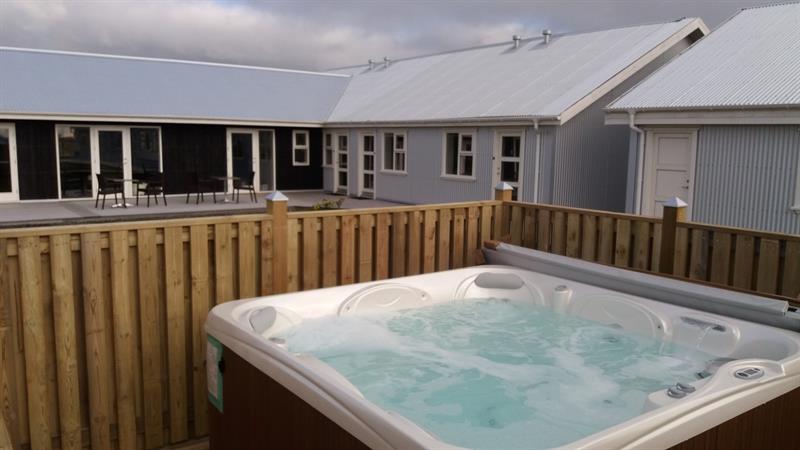 Hotel Vos Hot Tub Hotel Vos Hot Tub.jpg