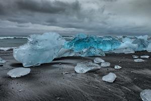 Icebergs at Diamond Beach