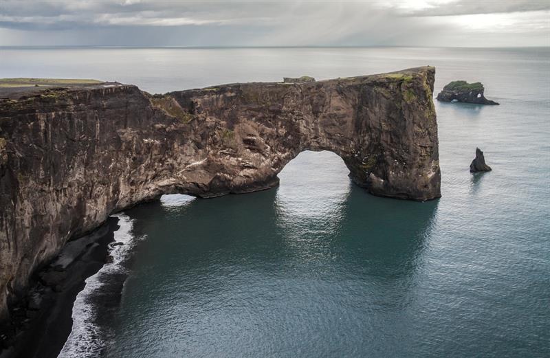 Dyrhólaey Basalt Arch Dyrhólaey Basalt Arch