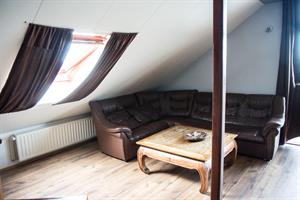 Apartment with private bathroom that can accommodate a family of 4-6