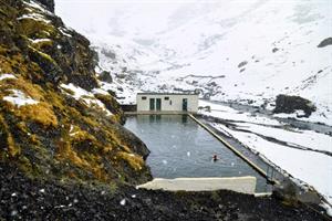 Seljafallalaug swimming pool