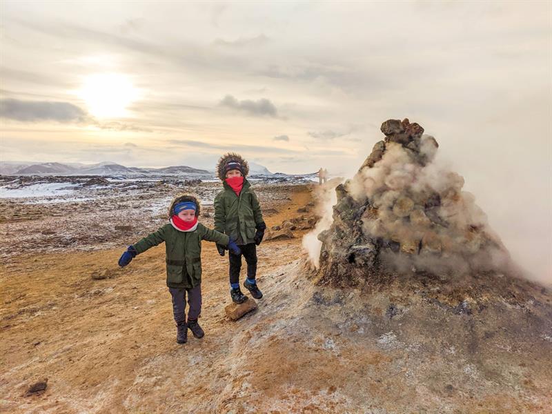 Námafjall_travelynnfamily.jpg Námafjall_travelynnfamily.jpg
