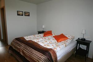 Spacious double/twin rooms at the farmhouse Hofsstaðir