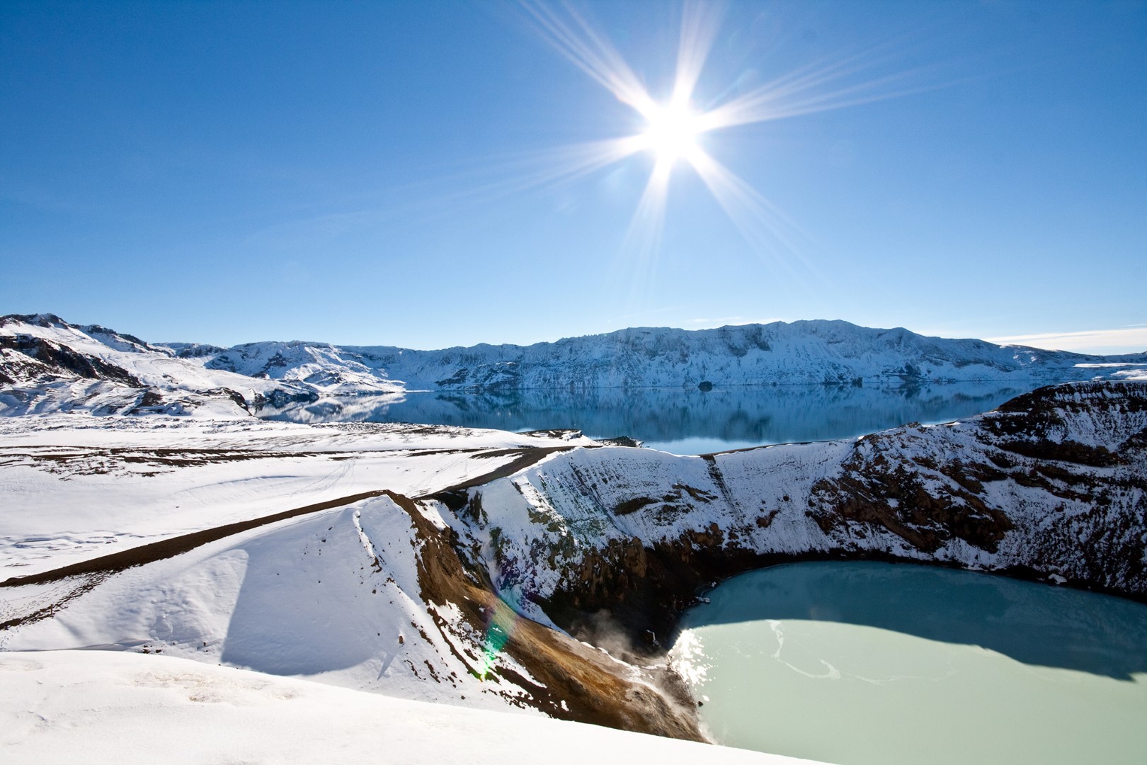 A beautiful sunny day overlooking Askja and Víti.jpg A beautiful sunny day overlooking Askja and Víti.jpg