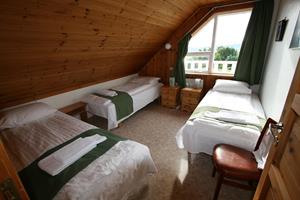 Triple room with shared bathroom