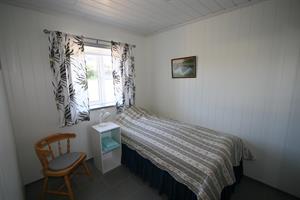 Single room with shared bathroom